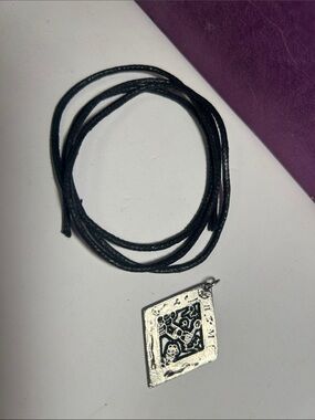 Silver Tone Diamond ♦️ Pendant Necklace on Black Cord